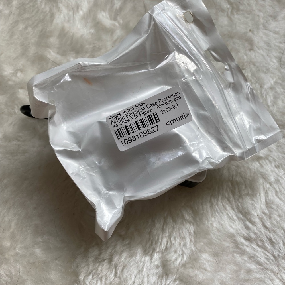 Airpod Pro Case - Picture 3 of 3